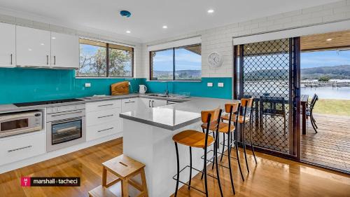 Bermagui Casa | Bermagui River View - Unit 1,1 Lindo Street 3 bdrm Villa