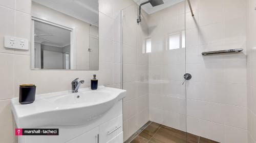 Bermagui Casa | Bermagui River View - Unit 1,1 Lindo Street 3 bdrm Villa