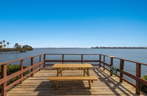 Bradenton Beach Casa | Bermuda Bay Club 1427 townhouse