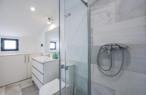 Hispanoamerica Apartamento | Bernabeu Roof Apartment in Madrid
