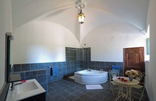 Trausse Cama Y Desayuno | Bernard de Cardaillac room at Château de Paulignan