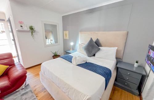 Erasmuskloof Casa | Berry Bliss Haven