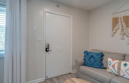 Melrose Apartamento | Berry Hill Urban Oasis - by 12 South & Vanderbilt