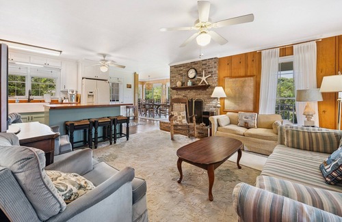 Debordieu Colony Casa | Berry Restful in DeBordieu Colony, Steps from the Beach Walkway.