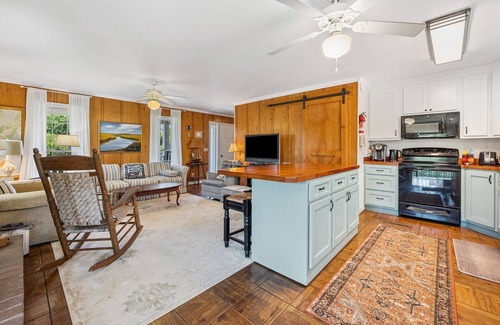 Debordieu Colony Casa | Berry Restful in DeBordieu Colony, Steps from the Beach Walkway.