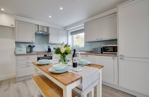 Little Petherick Casa | Bert's Place - Tres Habitaciones Casa, Capacidad 6