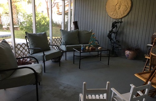 Panama City Beach Casa | "Bertie’s Beach Bungalow" pasos del Golfo, acceso pavimentado. EXCELENTE PARA FAMILIAS