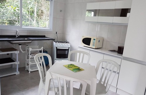 Costa do Sol Casa | Bertioga, playa de Guaratuba, Costa del Sol - Casa grande, nueva, 4 suites con piscina