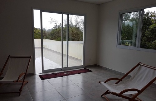 Costa do Sol Casa | Bertioga, playa de Guaratuba, Costa del Sol - Casa grande, nueva, 4 suites con piscina