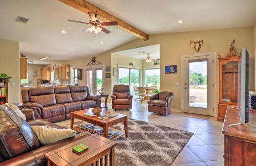 Oatmeal Casa | Bertram Ranch Property with Patio and Gas Grill!