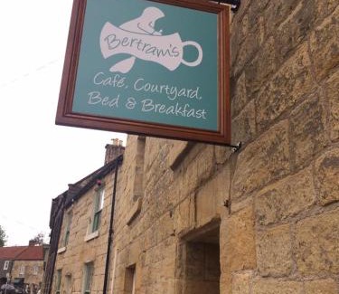 Warkworth Cama Y Desayuno | Bertram's