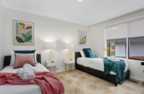 Berwick Casa | BerwickHills Stylish 3 BdrmHome *Free Wifi*NetFlix