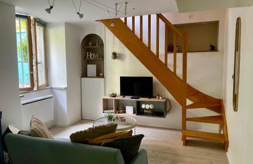 Besancon Old Town Apartamento | Besançon: charmant duplex au pied de la citadelle