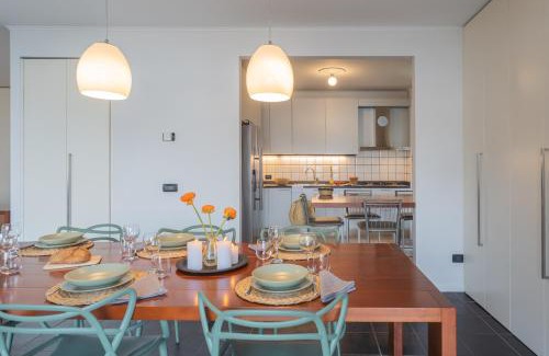 Moltrasio Apartamento | Besana 9 on the Lake - Private garden & parking by Rent All Como