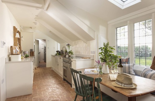 Trebarwith Cabaña | Besloe is a beautifully preserved Grade II listed Cornish five bedroom home