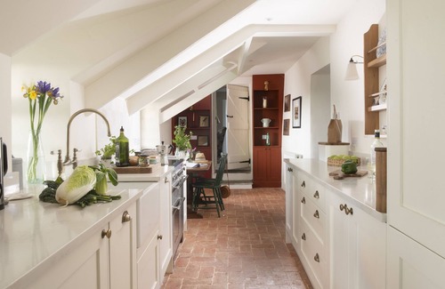 Trebarwith Cabaña | Besloe is a beautifully preserved Grade II listed Cornish five bedroom home