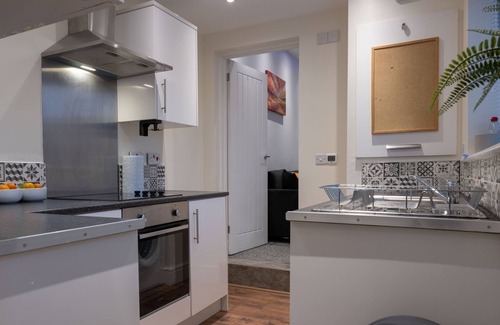 Burslem Casa | Bespoke 2-Bed House in Stoke-on-Trent