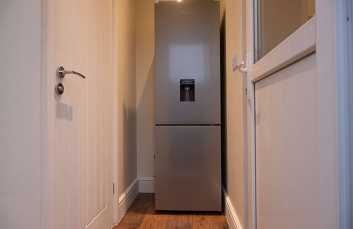 Burslem Casa | Bespoke 2-Bed House in Stoke-on-Trent