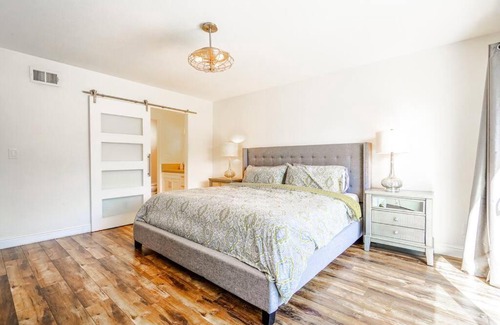 Petaluma Casa | Bespoke Family Resort w/ Pool+Spa+Outdoor Shower