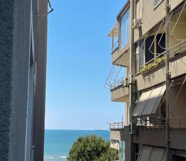 Shkembi i Kavajes Apartamento | BESS Beach House
