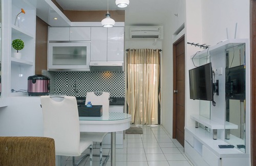 Pekayon Jaya Apartamento | Best and Brand New 2BR Kemang View Apartment