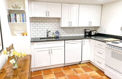 West Hyattsville Apartamento | Best Apt in Chevy Chase DC Big Sleeps 4-5, 4 blks to Metro
