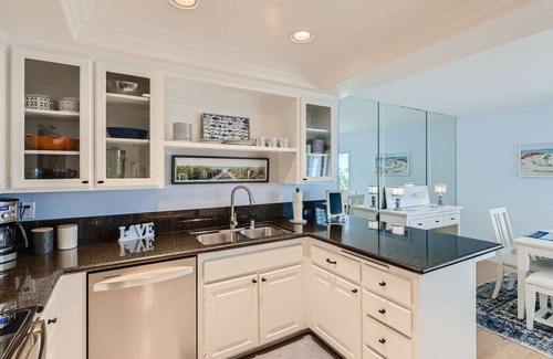 Coronado Cays Casa | Beach and bay views in a beautiful and cozy townhome in Coronado