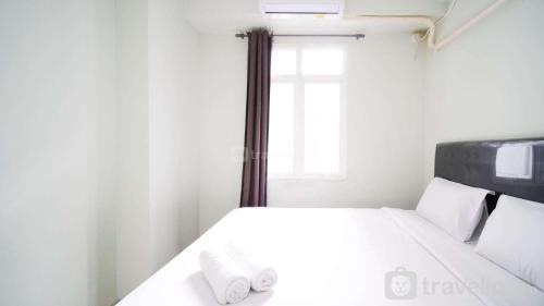 Surabaya Apartamento | Best Choice and Cozy Living at 2BR at Bale Hinggil Apartment By Travelio