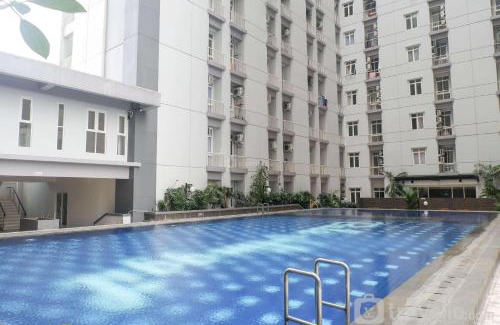 Surabaya Apartamento | Best Choice and Cozy Living at 2BR at Bale Hinggil Apartment By Travelio