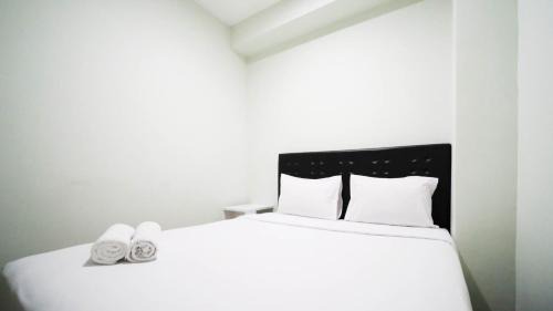 Surabaya Apartamento | Best Choice and Cozy Living at 2BR at Bale Hinggil Apartment By Travelio