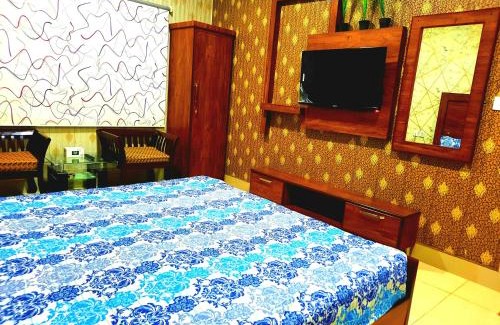 Karachi Hotel | Best Couple Coprtive Guest House