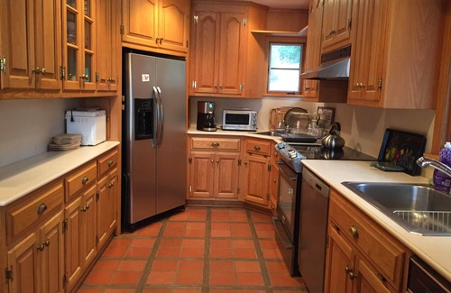 New Fairfield Casa | La mejor ubicación en Candlewood Lakefront Home -1 Acre w / Dock