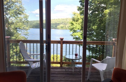 New Fairfield Casa | La mejor ubicación en Candlewood Lakefront Home -1 Acre w / Dock