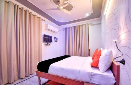 Sanganer Hotel | Best hotel in Jaipur location. Hotel 7 Nights & Restaurant. Couple friendly.