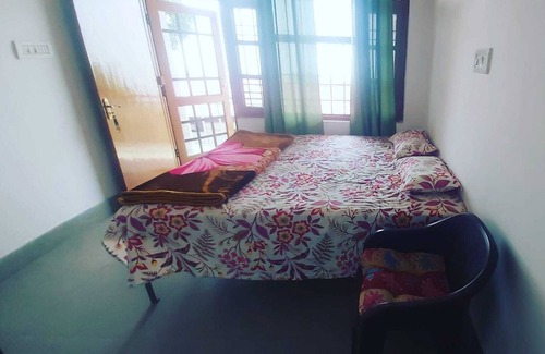 Naddi Cama Y Desayuno | Best hotel in mcleodganj dharamshala for nature lover