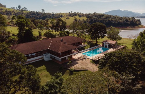 Sete Pontes Casa | BEST HOUSE BY THE WATER