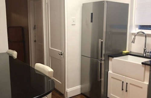 East Bronx Casa | Best in NYC! Urban feel private garden, easy access to all of NYC,NJ, LI & Conn.