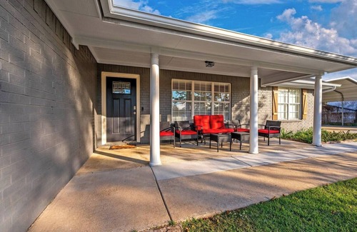 Mead Casa | Best kitchen in Texoma! New! Playroom!