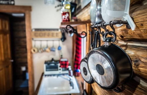 Divide Casa | Best L'il Bunkhouse on 40 Wooded Acres