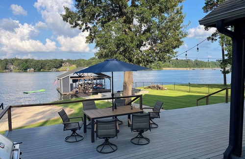 Dogwood Casa | BEST LAKEHOUSE IN EAST TEXAS !!