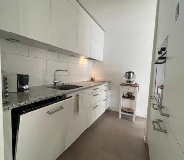 Gundeldingen Apartamento | Best located & fully equipped apartment at Basel SBB main station