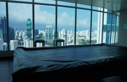 Obarrio Apartamento | Best Location, 2 bed, 2baths, High Speed Internet