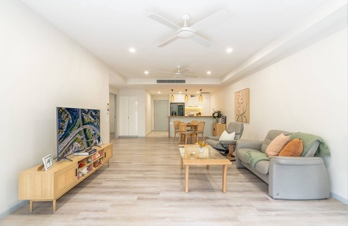 Spring Hill Apartamento | Best Location 2-Bed with Gym, Pool 7-min From CBD
