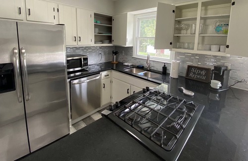 Snellville Casa | BEST LOCATION- 3Br-1.5Bath - Close to everything!!