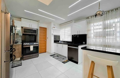 Renacimiento Apartamento | @Best Location 3BR 3.5BA AC Gym