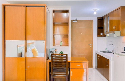 Depok Apartamento | Best Location And Good Studio Margonda Residence 2 Apartment