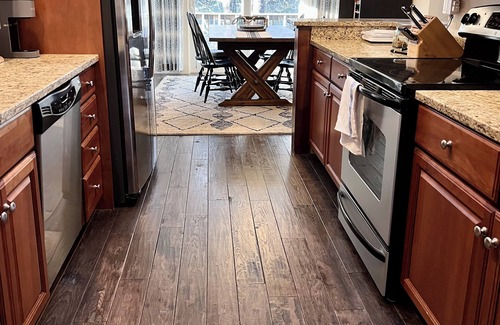 Manchester Casa | Best location fresh Manchester townhome, pool, view!
