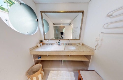 Vila Velha Casa | Casa Exclusiva, Infraestructurada, Frente al mar y la Naturaleza de Angra