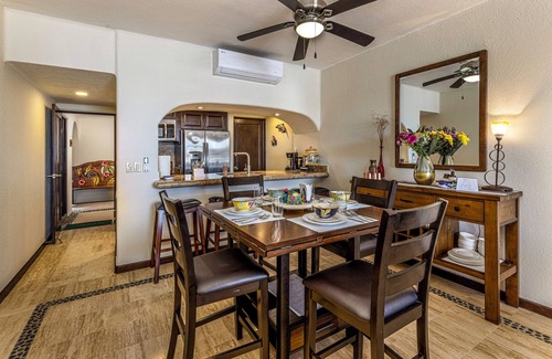 Centro Apartamento | BEST Location in Cabo Marina with Pool Access!