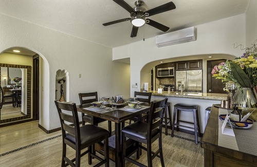 Centro Apartamento | BEST Location in Cabo Marina with Pool Access!